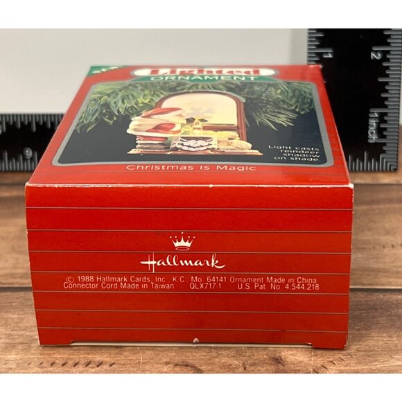 1988 HALLMARK KEEPSAKE ORNAMENT QLX717-1 CHRISTMAS IS MAGIC SANTA SHADOW LIGHTED - Picture 3 of 9